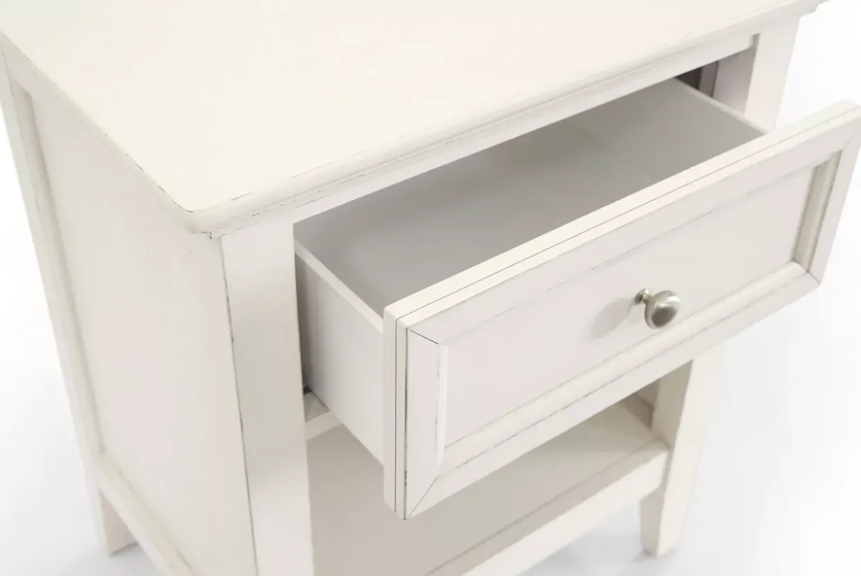 Ashebrooke Youth Nightstand