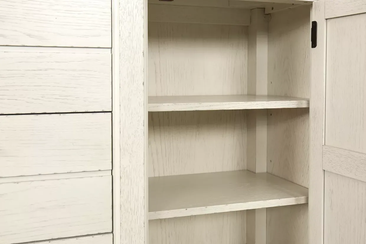Briar Lake Door Chest