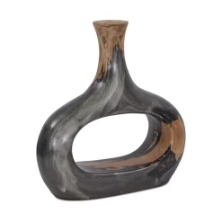 Lazaro Vase