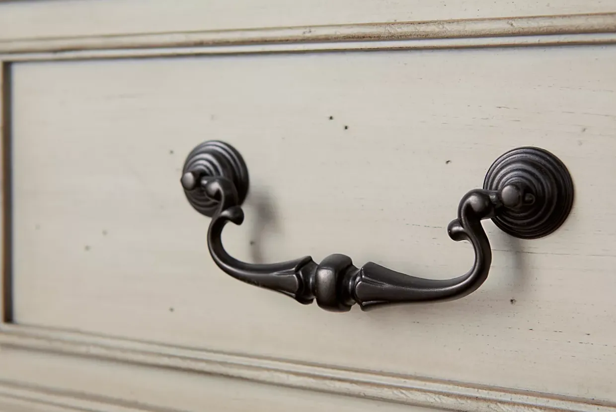 Veranda Chest