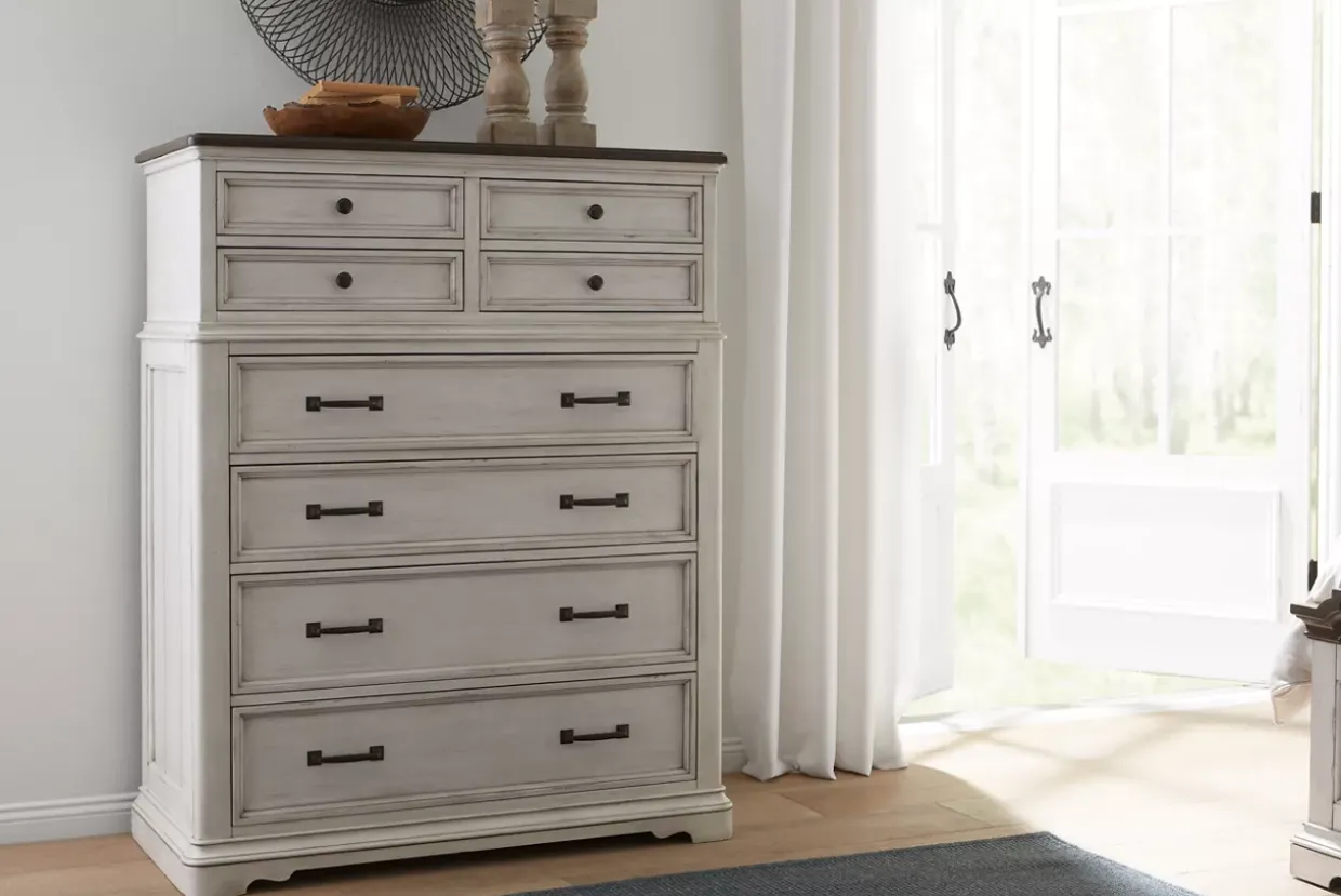 Wesley Drawer Chest
